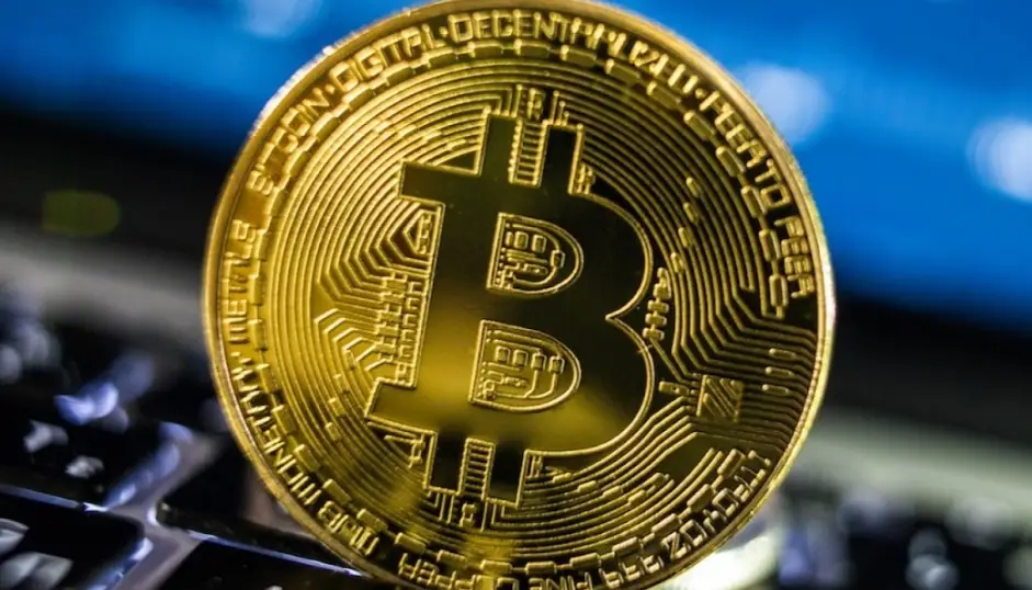 Bitcoin падает, но бычий тренд крепчает – почему сейчас выгодно инвестировать в BTC?